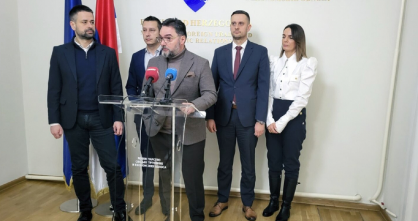 Ministrat nga Republika Srpska bojkotojnë mbledhjen e Këshillit të Ministrave, shkak vizita e Kurtit në Sarajevë