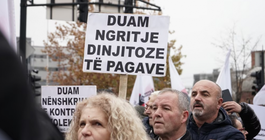 Rritje çmimesh e rritje zërash: Punëtorët protestojnë për paga