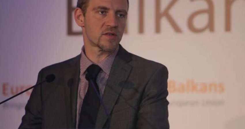 Bieber: Kallas ka qasje më vendimtare sa i përket Kosovës e dialogut