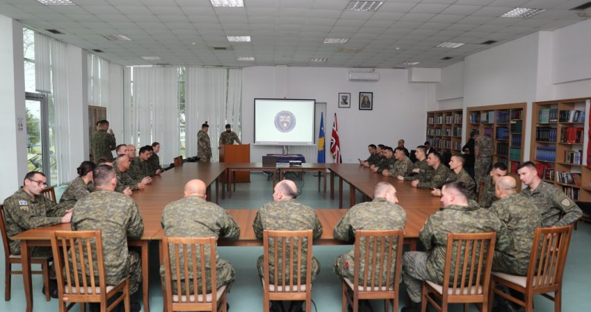 Ekipet ushtarake të Mbretërisë së Bashkuar mbështesin FSK-në