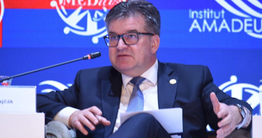 Lajçak: Kosova përjetoi një sulm terrorist që synonte infrastrukturën kritike