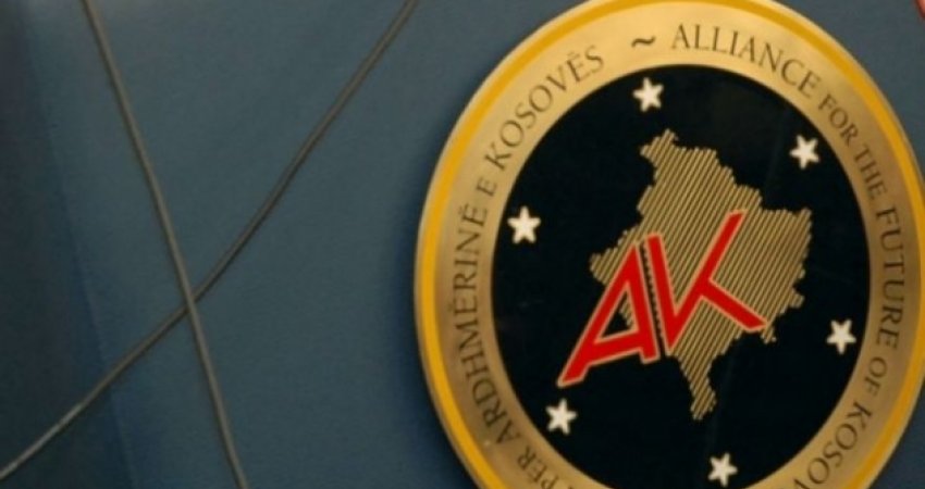 AAK-ja kërkon nga qeveria që t’i ndalojë menjëherë ndërhyrjet politike në kompanitë publike