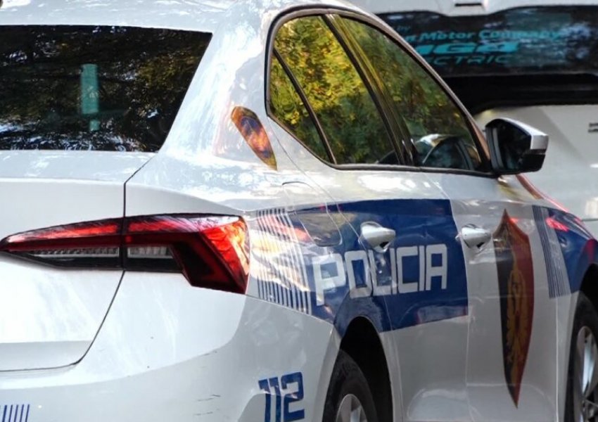 Dhunuan të miturin që u gjet me armë pa leje, pezullohen nga puna 3 efektivët e policisë