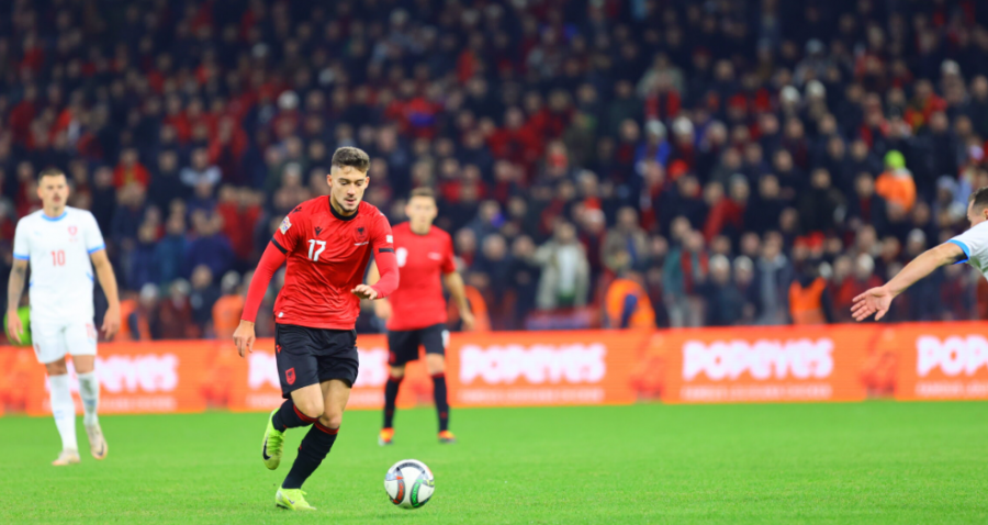 Shqipëri-Çeki/ UEFA gjobit FSHF-në për ndezjen e flakadanëve dhe hedhjen e sendeve nga tifozët  