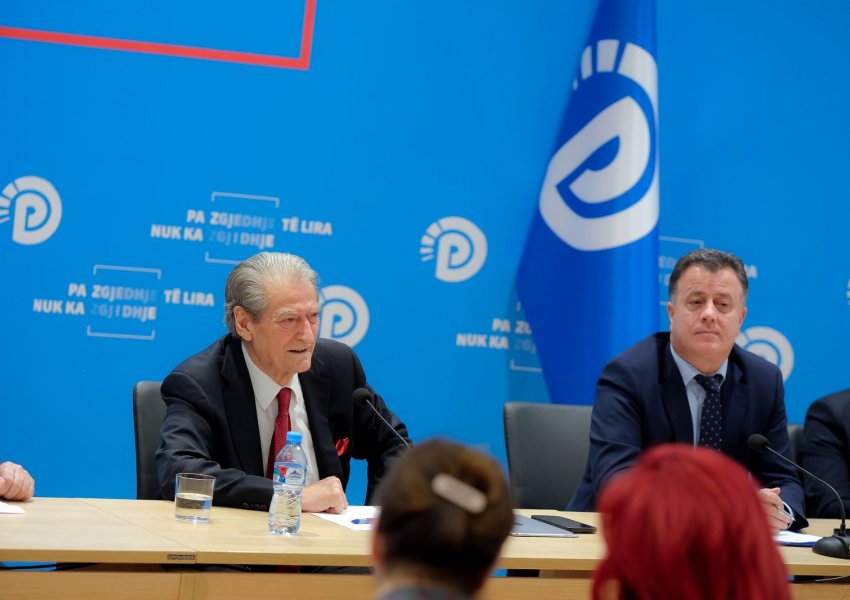 Berisha: Kësaj diktature që disponon fonde dhe media të pafundme, t’i kundërvihemi me takimin me qytetarin...