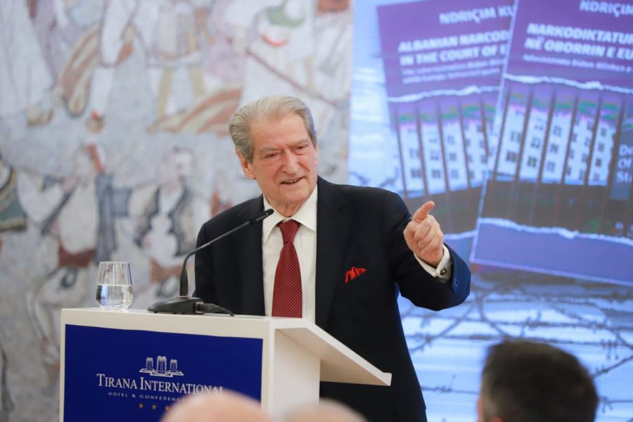 Berisha: Soros, kjo monstër që tejkalon edhe Marksin, pasi i dorëzoi drejtësinë Ramës, vendosi t’i dorëzojë edhe opozitën