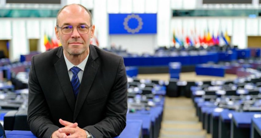 Stier: Masat e BE-së ndaj Kosovës të hiqen menjëherë
