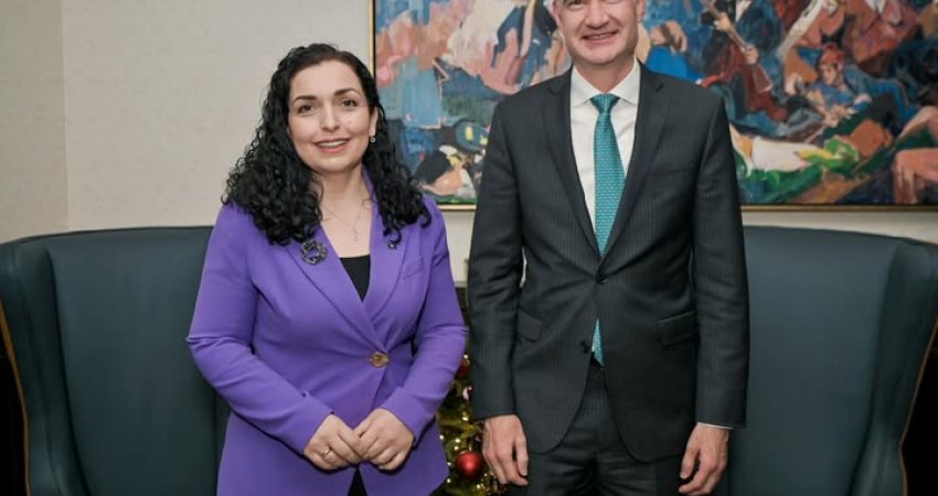 Osmani takohet me Drejtorin për Evropën në Shtëpinë e Bardhë: E falënderova për mbështetjen e palëkundur ndaj Kosovës