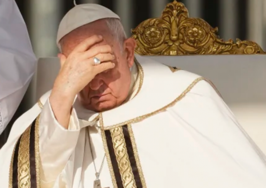Papa Françesku zbulon dy tentativa për vrasjen e tij gjatë vizitës në Irak