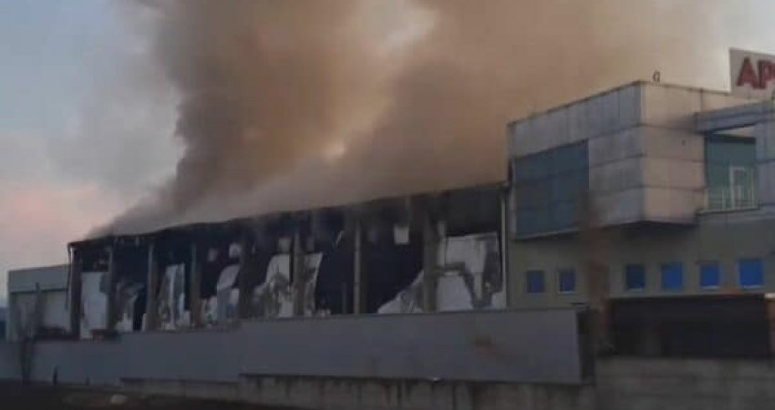 Digjet fabrika e mishit në Kosovë