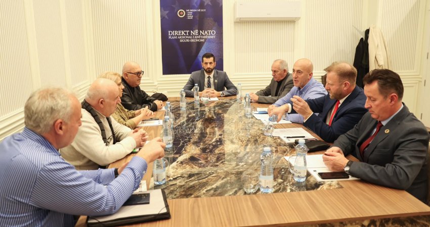 Haradinaj: Ikja e mjekëve ndalet vetëm me përmirësimin e kushteve dhe rritjes së pagave