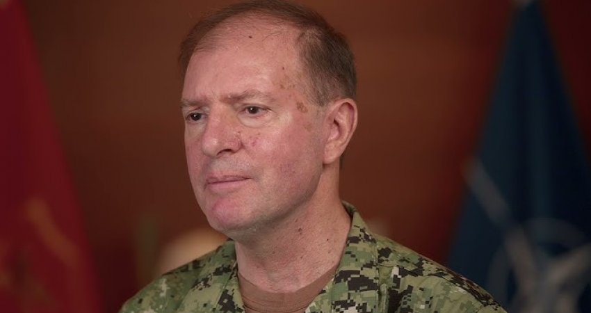 Admirali amerikan: NATO-ja mbështet dialogun Kosovë-Serbi, rruga e vetme për adresimin e çështjeve politike