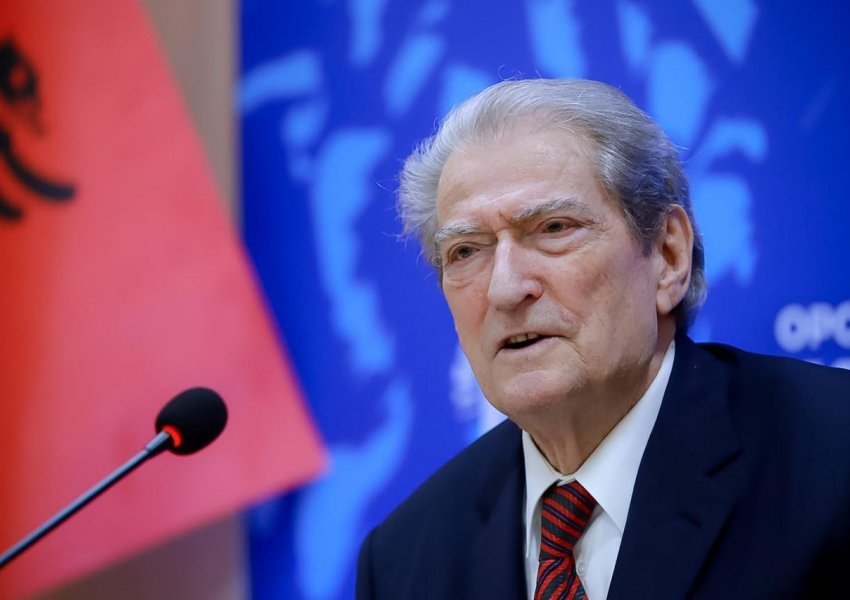 Berisha: Nuk do shkoja kurrë me Pashiqin në Kosovë. Rama vendosi të ndalojë edhe himnin për Adem Jasharin