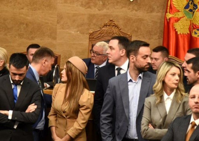 Mali i Zi, thellohet kriza politike për shkak të Gjykatës Kushtetuese