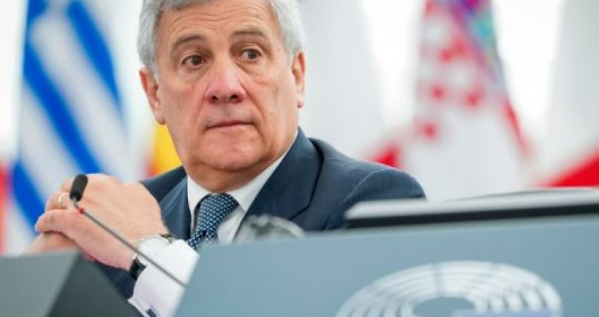 Ministri i jashtëm i Italisë vjen në Kosovë, viziton KFOR-in italian për Krishtlindje 
