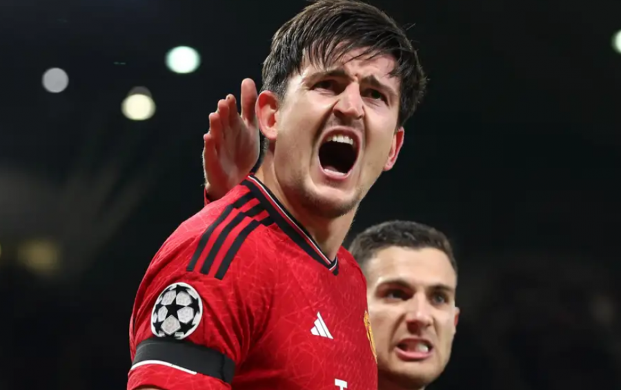 Napoli pëlqen mbrojtësin veteran të Man United, por ka konkurrencë