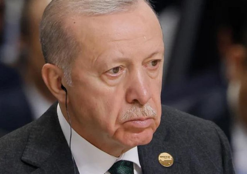 Erdogan: Kurdët ose do të lënë armët ose do të varrosen në Siri me ta