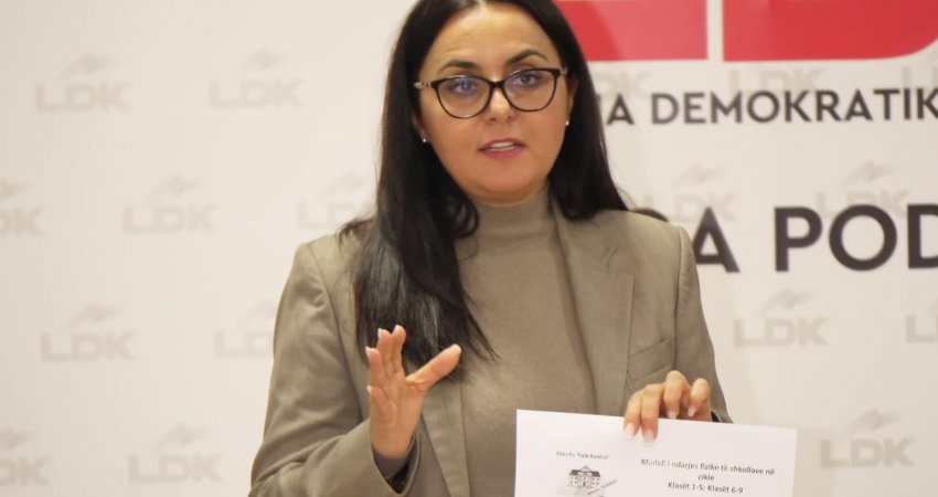 Lushaku-Sadriu prezanton në Podujevë modelin e mësimit tërëditor 