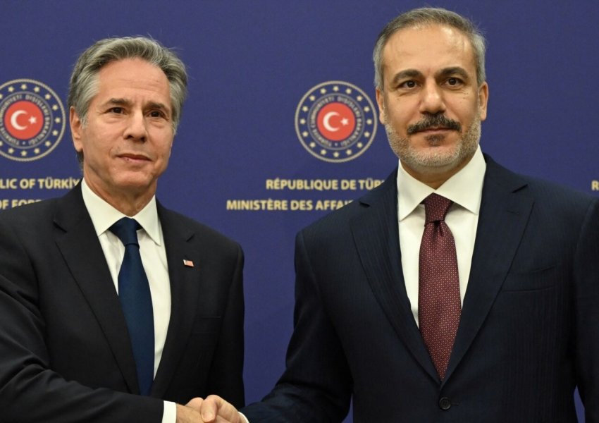 Sekretari amerikan i Shtetit telefonatë me Ministrin e Jashtëm të Turqisë, diskutojnë për të ardhmen e Sirisë