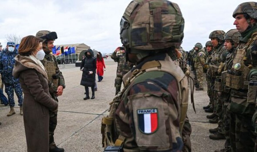 Vullnetarët francezë vriten në Ukrainë, Franca paralajmëron: Rusia do të përgjigjet!