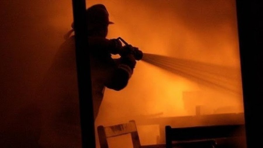 ​6 të vdekur dhe mbi 50 të plagosur nga zjarri në një fabrikë në Indinë qendrore