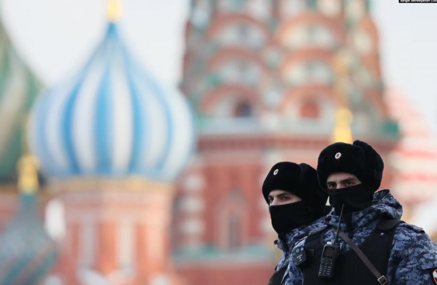 Rusi, mbushen regjistrat me 'terroristë', 'ekstremistë' dhe 'agjentë të huaj'