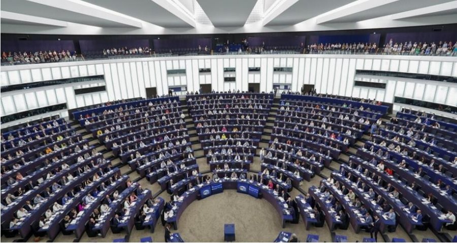Parlamenti Europian i shqetësuar për kërcënimet serioze ndaj vlerave të BE-së në Greqi