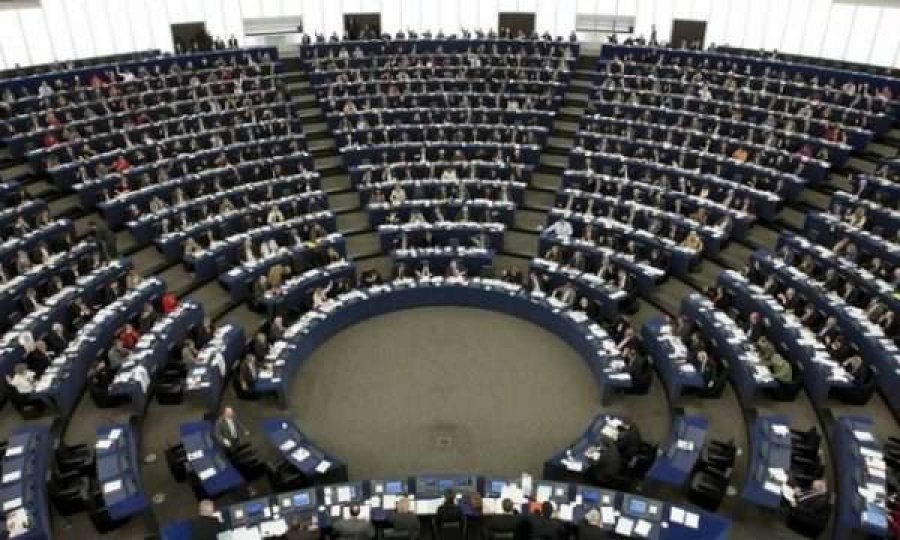 Parlamenti Evropian miraton rezolutën që kërkon hetim ndërkombëtar për zgjedhjet në Serbi