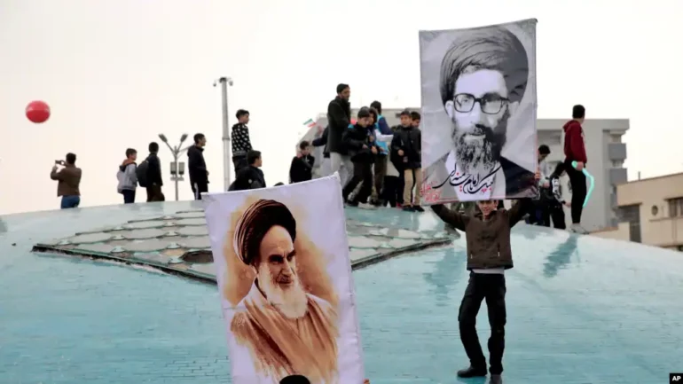 Irani shënon 45-vjetorin e Revolucionit Islamik me thirrjet ‘Vdekje Amerikës’, ‘Vdekje Izraelit’, ndërsa tensionet rajonale rriten