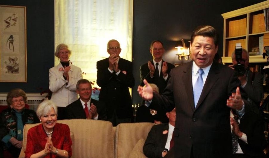 Gjimnazistët nga Ajova vizitojnë Kinën me ftesë të Presidentit Xi Jinping 