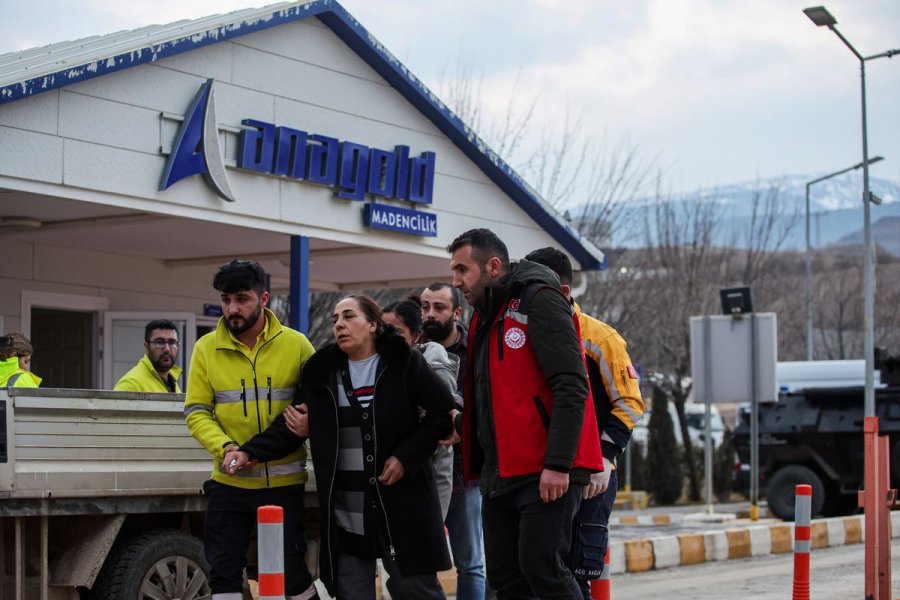 Turqi, arrestime për rrëshqitjen masive të dheut me cianid, në vazhdim operacioni për të zhdukurit