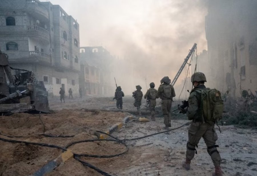 Forcat izraelite bastisin spitalin kryesor në jug të Gazës