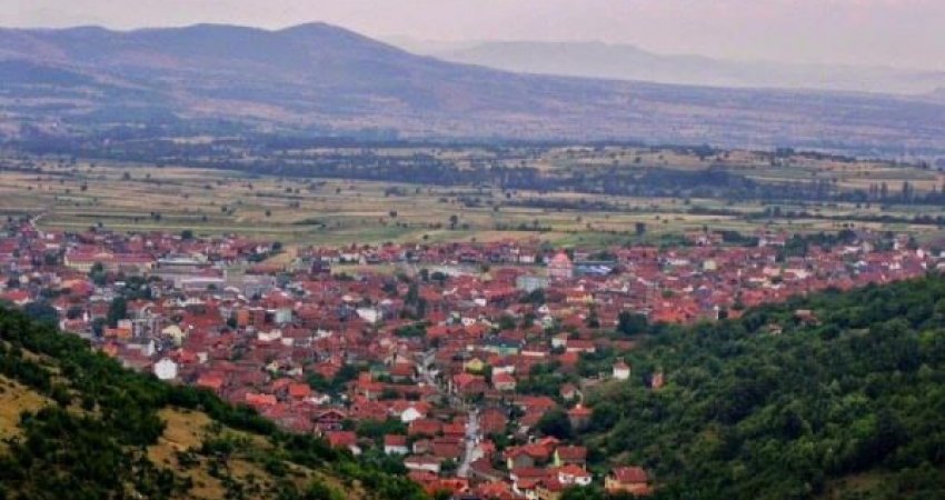 “Serbia po përdor militarizimin si mjet frikësimi dhe përjashtimi të shqiptarëve nga institucionet”