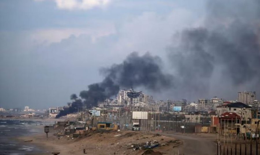 Luftimet/ Izraeli cakton fillimin e marsit për të nisur sulmin në Rafah