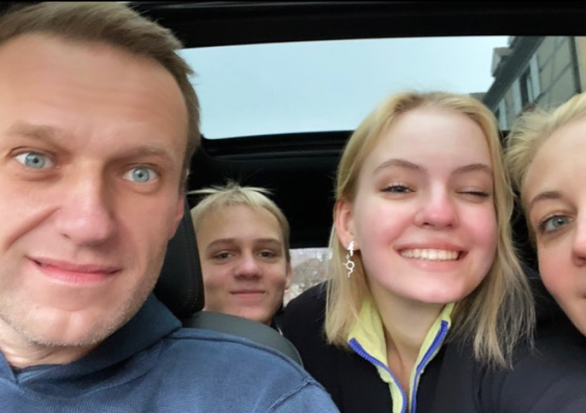'Më mungon shumë', vajza e Navalny bën postimin prekës për babanë e ndjerë