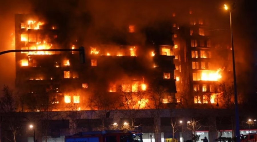 Të paktën 4 të vdekur nga zjarri në një bllok banesash në Spanjë