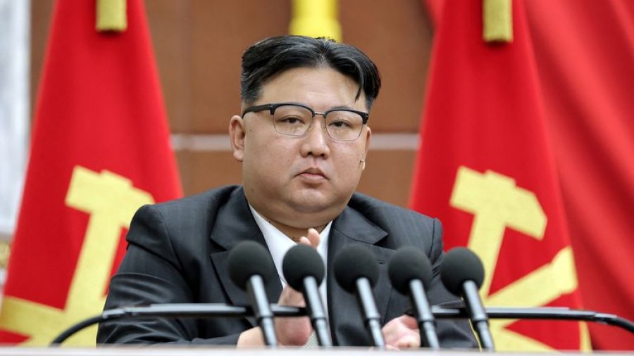  Rriten tensionet rajonale/ Koreja e Veriut lëshon raketa lundrimi në brigjet lindore