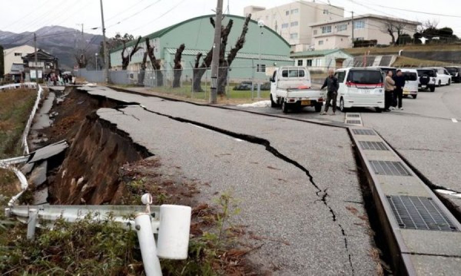 Tërmeti në Japoni e zhvendosi tokën me 1.3 metra, vlerësojnë ekspertët