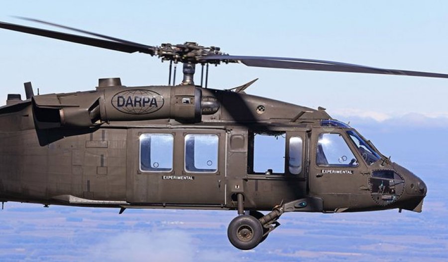 Peleshi: Dy helikopterë amerikanë Black Hawk do të shtohen në arsenalin e Forcave të Armatosura
