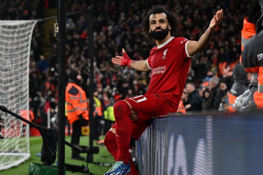 Liverpool gjen zëvendësuesin e Salah, emër surprizë për 'Të Kuqtë'