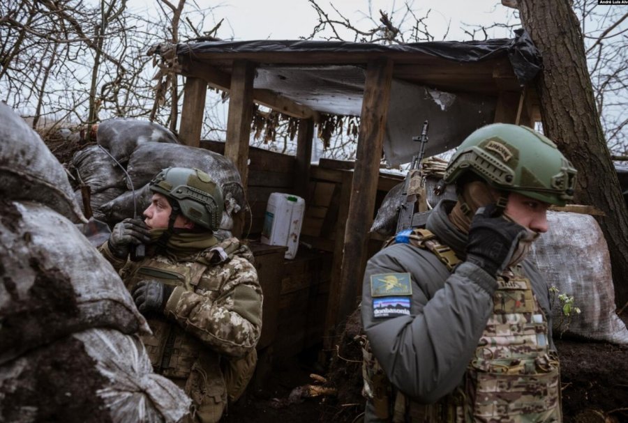 Mobilizimi ushtarak krijon tensione midis Zelensky dhe ushtrisë ukrainase