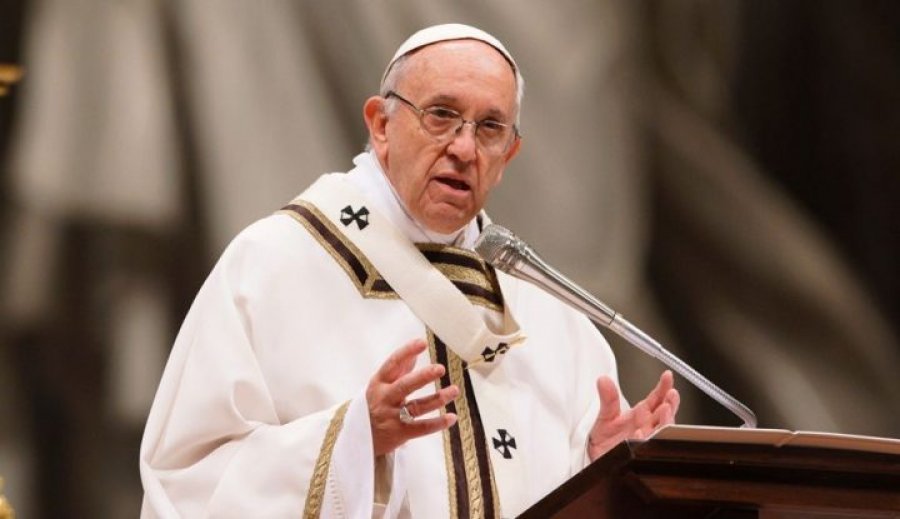 Papa thirrje për paqe në Lindjen e Mesme: Lufta është në vetvete një krim kundër njerëzimit