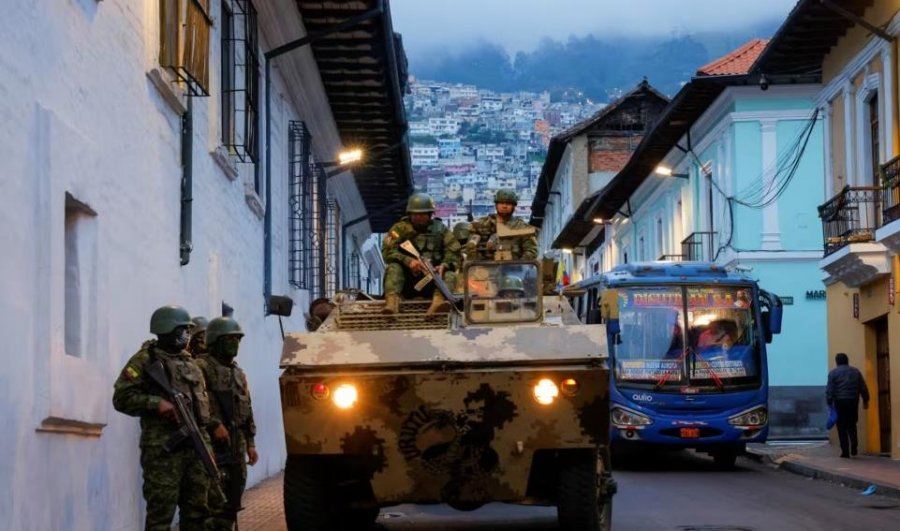 Presidenti Ekuadorit: Vendi është nën 'konflikt të brendshëm të armatosur'