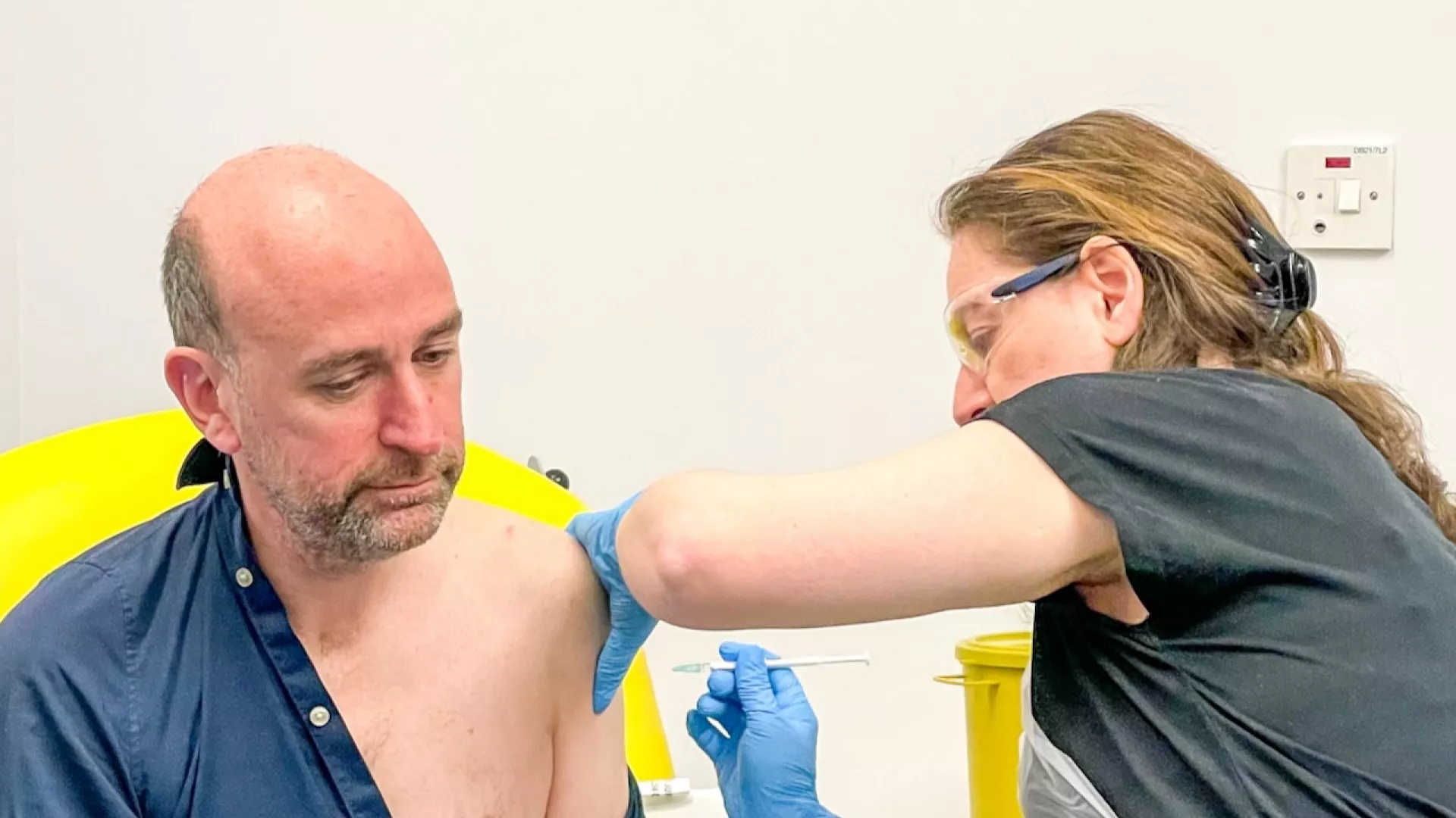 Fillon testimi i vaksinës së parë kundër sëmundjes shkatërruese me 75% shkallë vdekshmërie