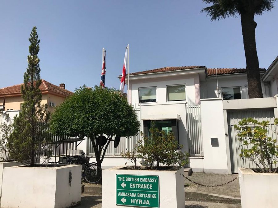 Ambasada angleze përgënjeshtron Bashën: Nuk kemi ndërmjetësuar 