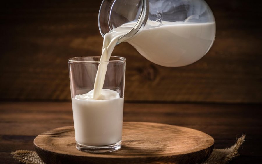 Çfarë i ndodh organizmit po të pini qumësht kur jeni me grip?