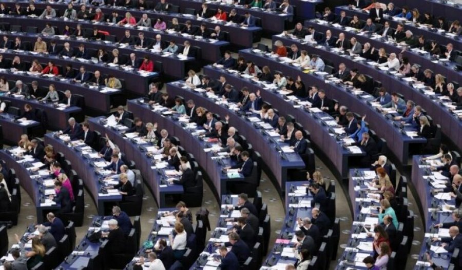 PE ‘përplaset’ për zgjedhjet në Serbi: Rezoluta do të miratohet në shkurt