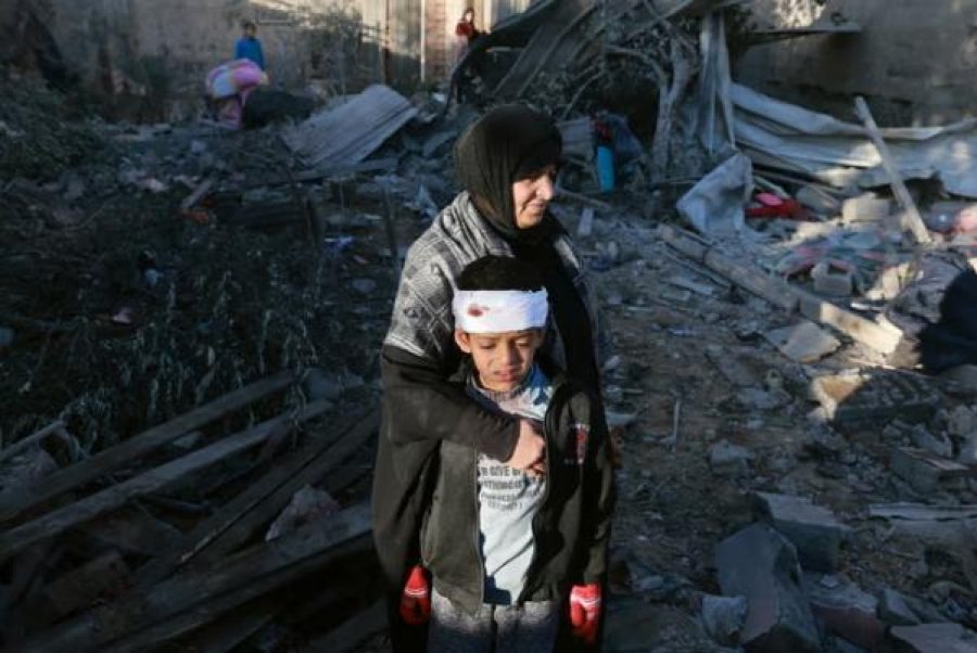 'Ata vuanin nga uria, po vdisnin nga uria dhe tani edhe u vranë' - Në Rafah të Gazës