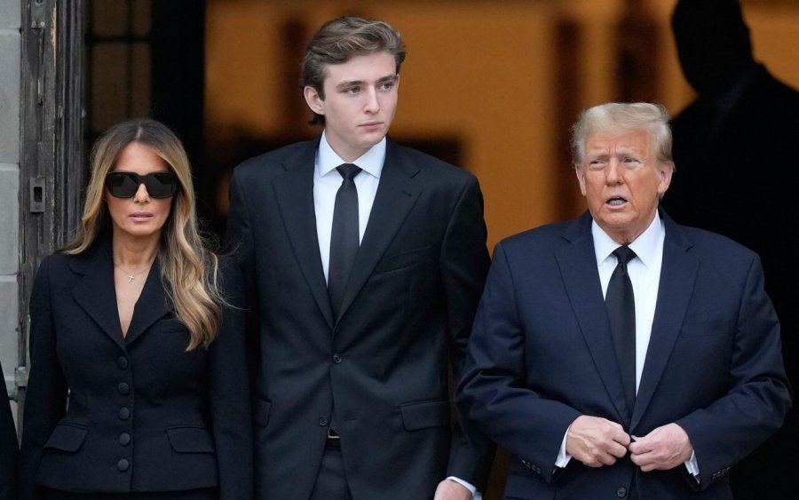Donald Trump anashkalon gjykatën që me gruan Melania dhe djalin të shkojë në funeralin e vjehrrës