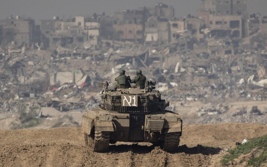 Izraeli propozon një pauzë dymujore në luftime në këmbim të të gjithë pengjeve të Hamasit